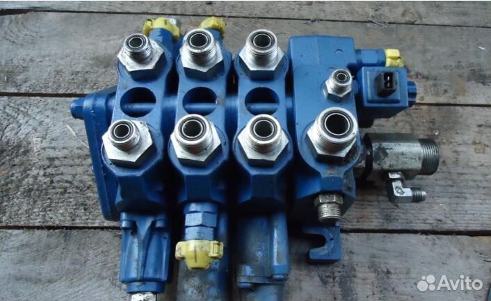 Гидрораспределитель Case 580