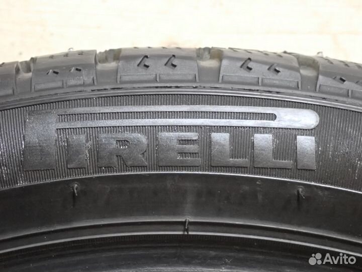 Pirelli Ice Zero 245/40 R18 97H