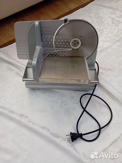 Слайсер хлеборезка мясорезка Select Line