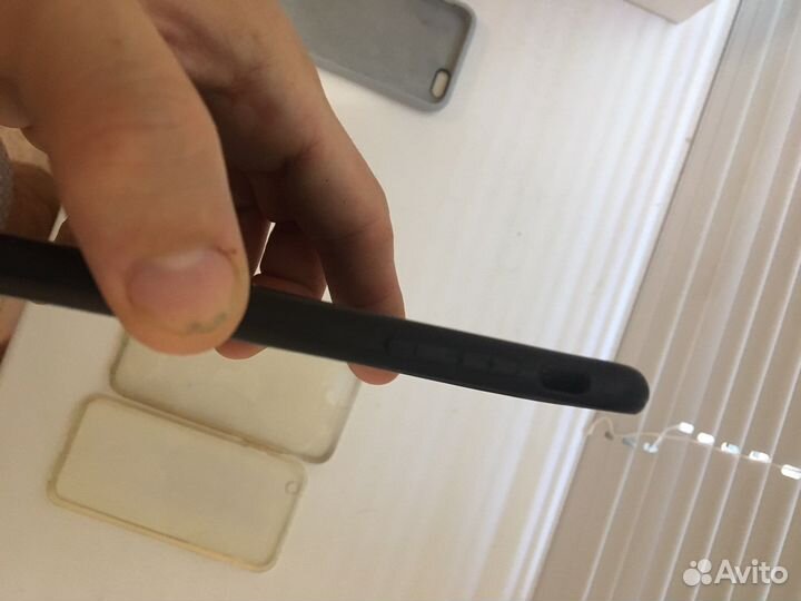 Чехолы на iPhone 6s и 8 (оригиналы)