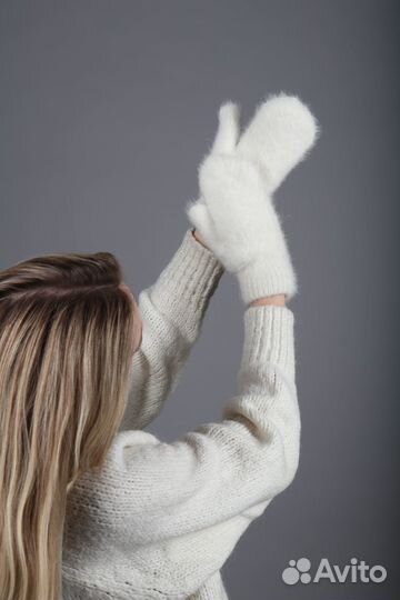 Варежки из пуха кролика (короткий) Белые