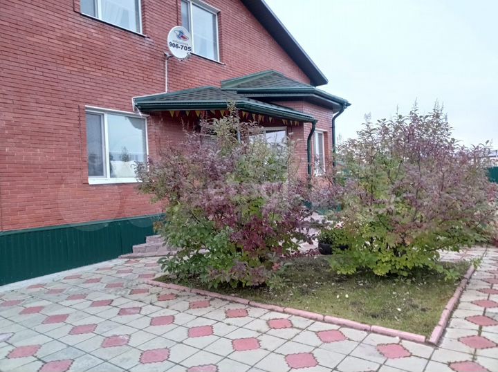 Дом 274,1 м² на участке 7,2 сот.