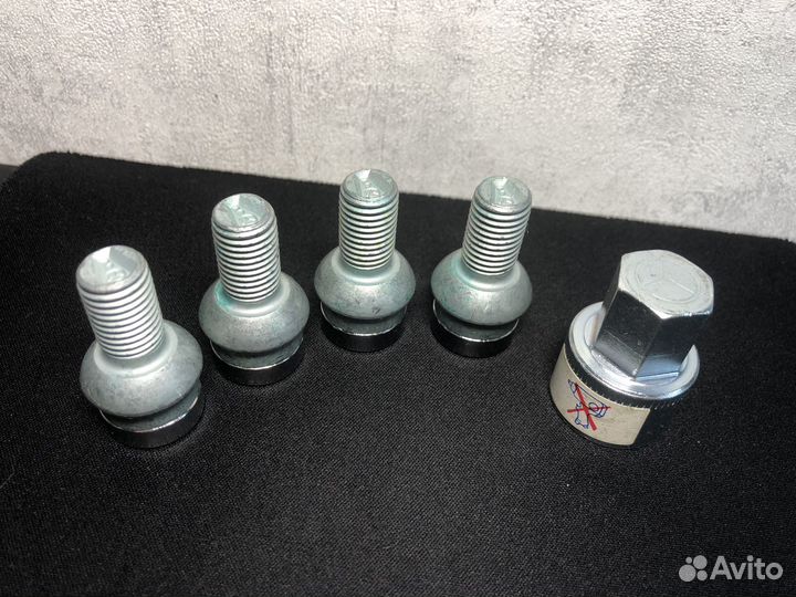 Секретные болты на Mercedes-Benz