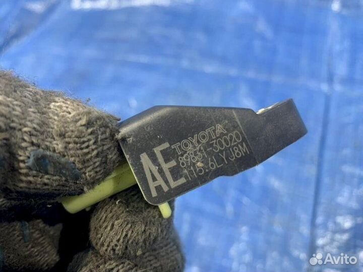 Датчик airbag задний левый Toyota Mark X GRX135