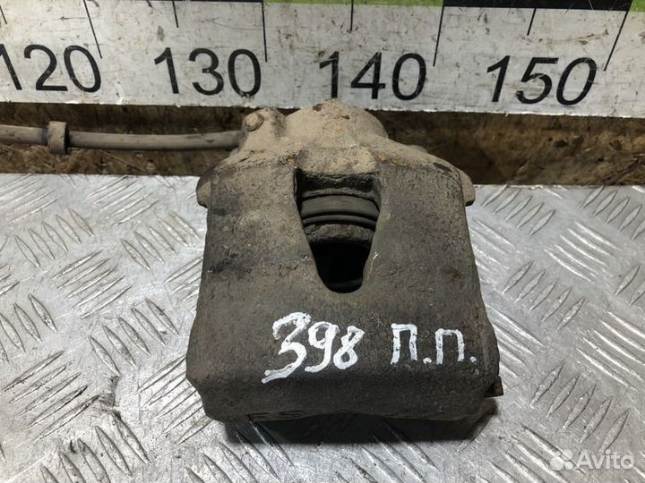 Суппорт передний правый Skoda Octavia 2000 2011