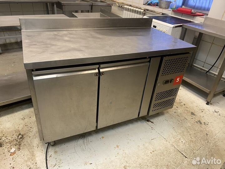 Холодильный стол 1.40х70