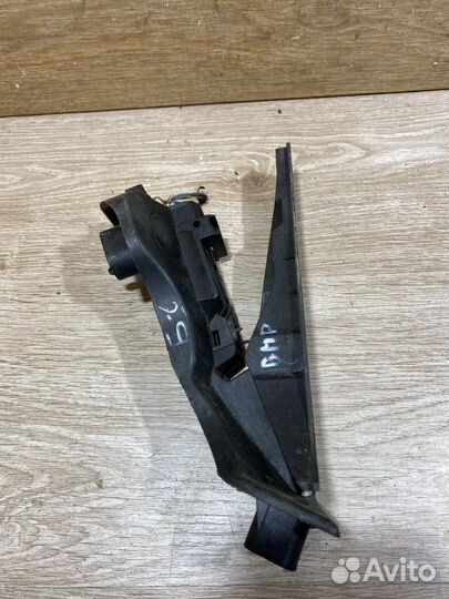 Педаль газа Volkswagen Passat B6 301099