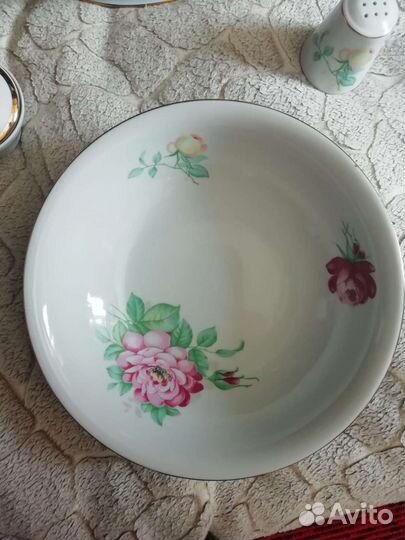 Набор столовой посуды новый