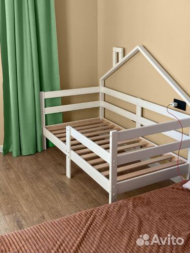 Кроватка из массива высокий борт детская Терем Инк