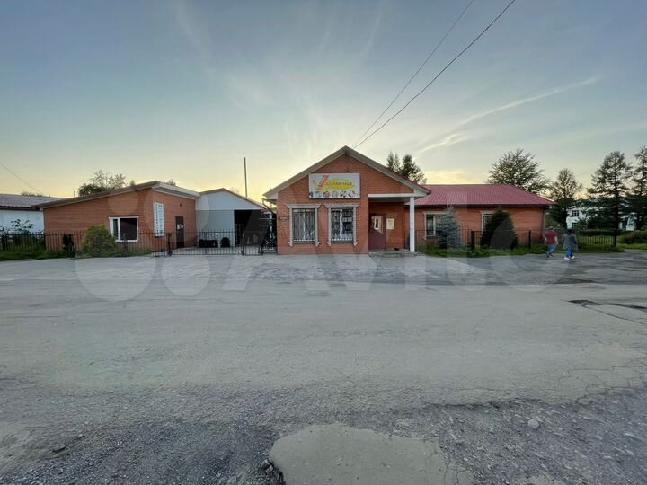 Здание, 400 м²