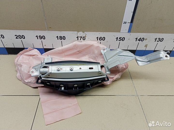 Подушка безопасности нижняя (для колен) Land Cruis