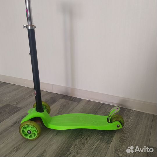 Самокат детский трехколесный