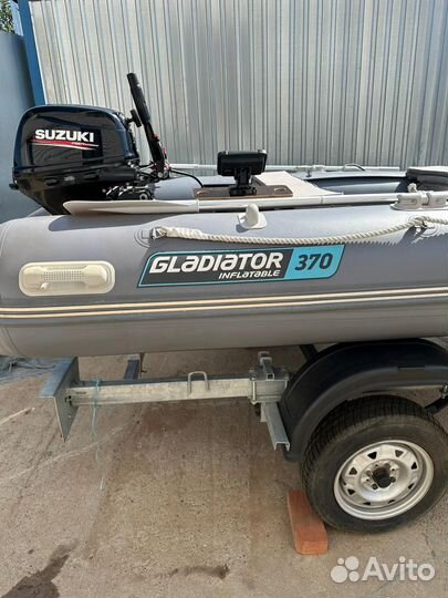 Моторная лодка Гладиатор D370AL