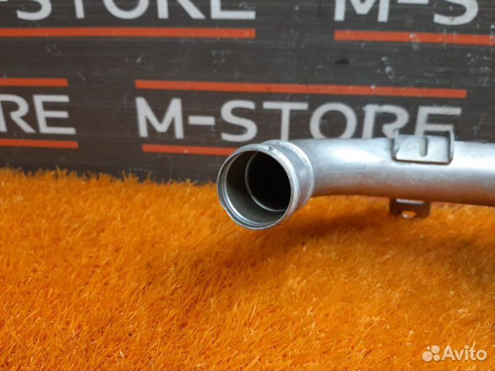 Патрубок системы охлаждения Volkswagen Touareg 7L