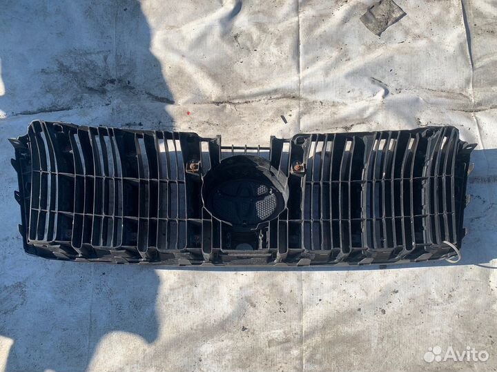 Решетка радиатора Toyota Land Cruiser Prado 150