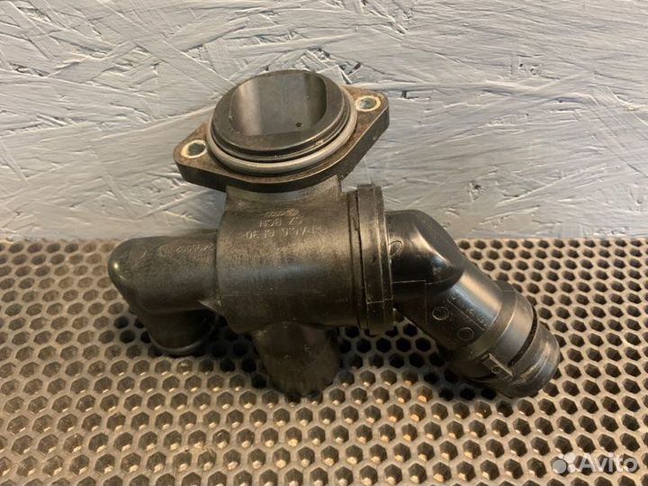 Корпус термостата Audi A4 B7 BWE 2008