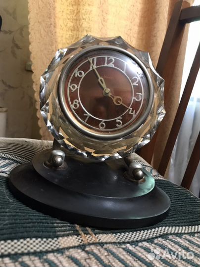 Настольные часы