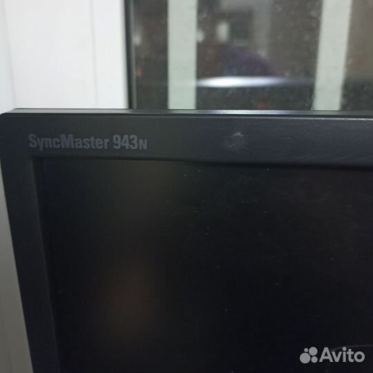 Монитор Samsung