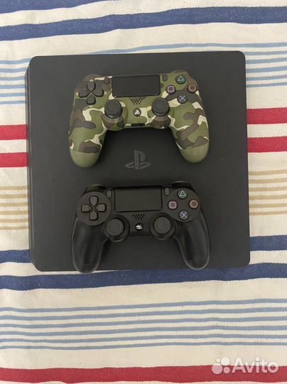 Sony PS4 slim