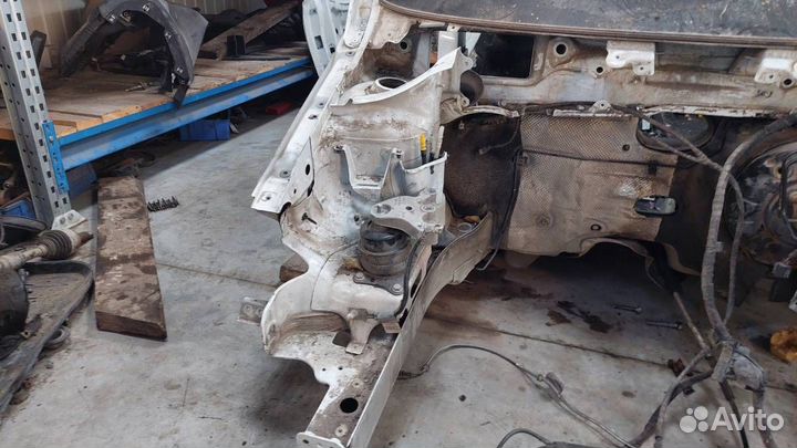 Лонжерон передний правый Skoda Rapid