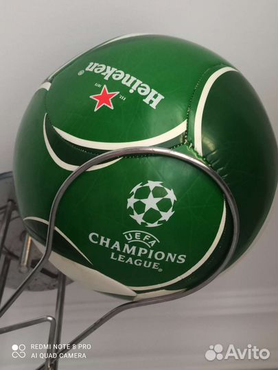 Футбольный мяч