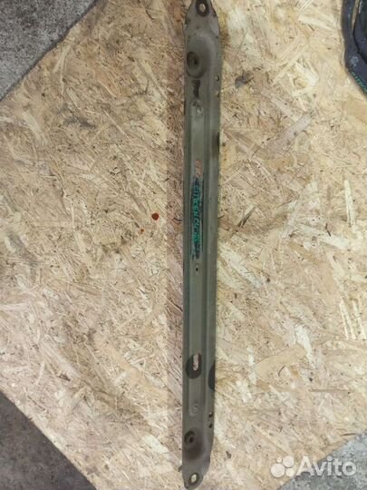 Планка под радиаторы Citroen C4