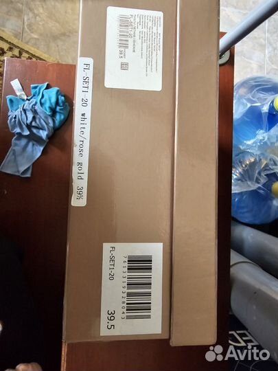 Босоножки 39/5 Carlo Pazolini