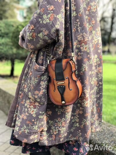 Кожаная сумка Скрипка