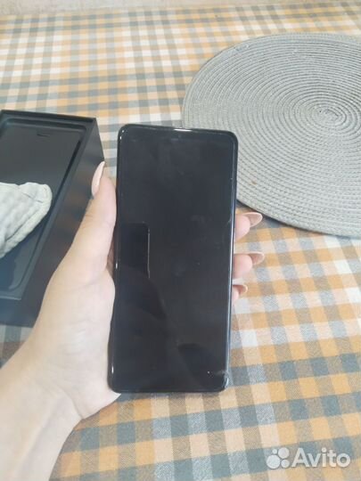 Samsung s20 plus на разбор.разбила экран