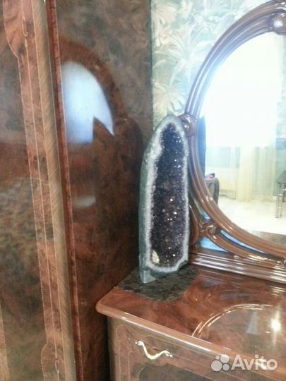 Аметист друза -жеода чистейшего фиолетового цвета