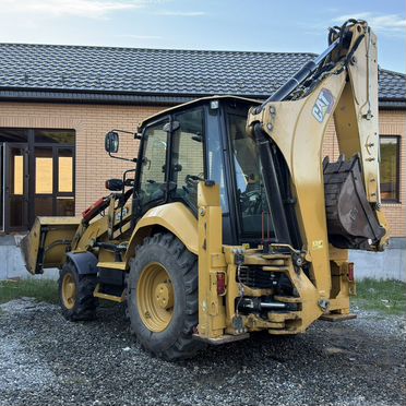 Экскаватор-погрузчик CAT 426F2, 2021