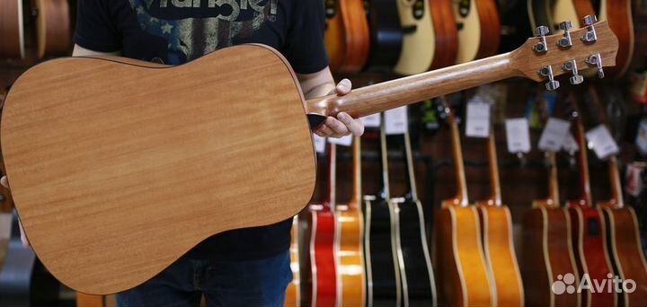 Акустическая гитара Flight + Аксессуар