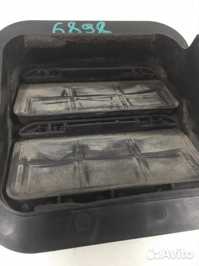 Воздуховод багажника