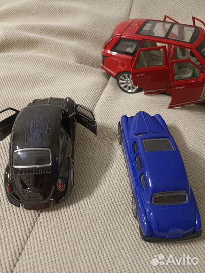 Модель автомобиля металл