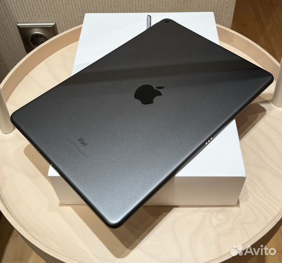iPad Air 3-го поколения в идеальном состоянии