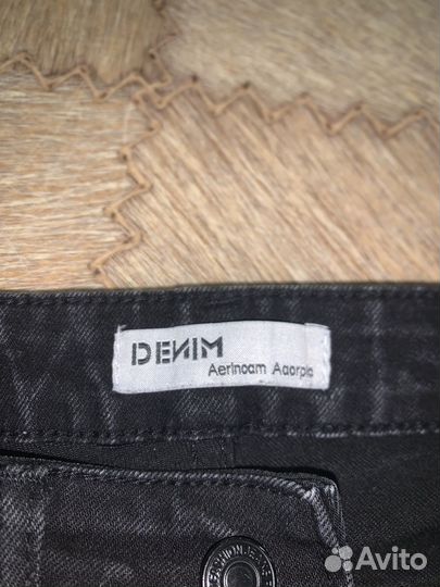 Джинсы женские широкие с разрезом