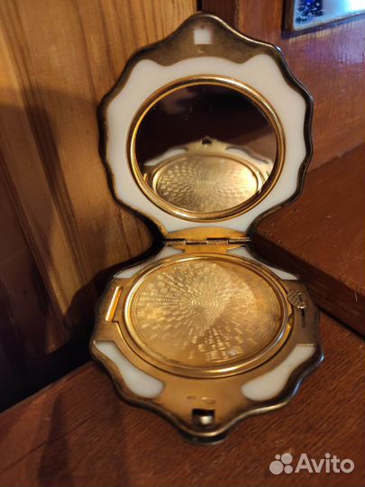 Винтажная пудреница с серебром