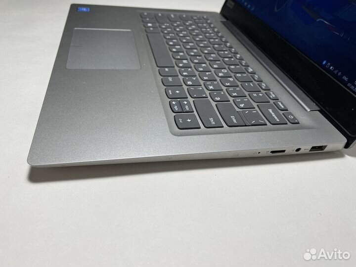 Быстрый ноутбук Lenovo 4gb/FullHD/SSD