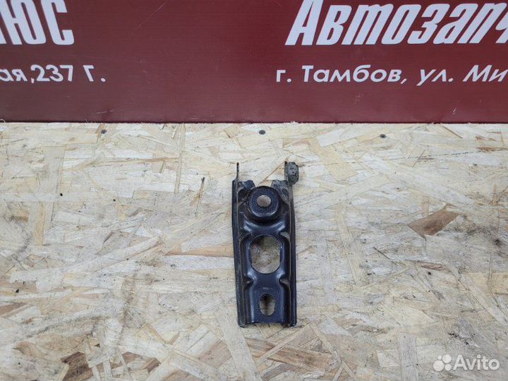 Кронштейн опоры двигателя LADA X-Ray Cross