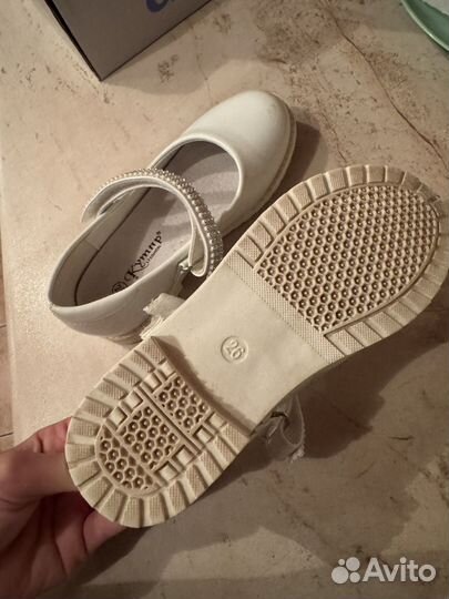 Туфли белые на девочку