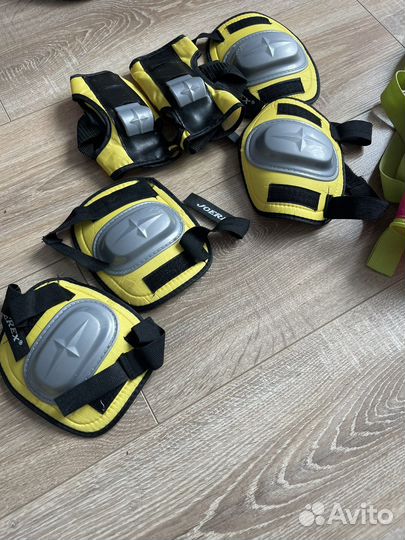 Роликовые коньки