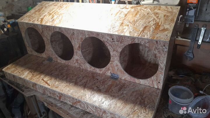 Гнездо для кур с яйцесборником