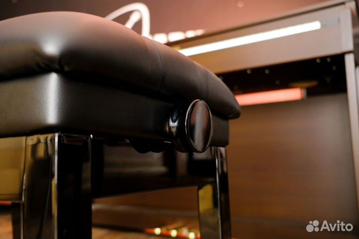 Банкетка для пианино