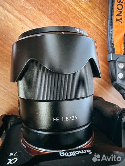 Объектив sony FE 1.8 35mm