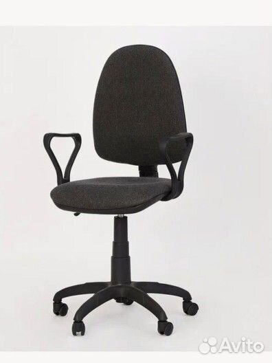 Офисное кресло