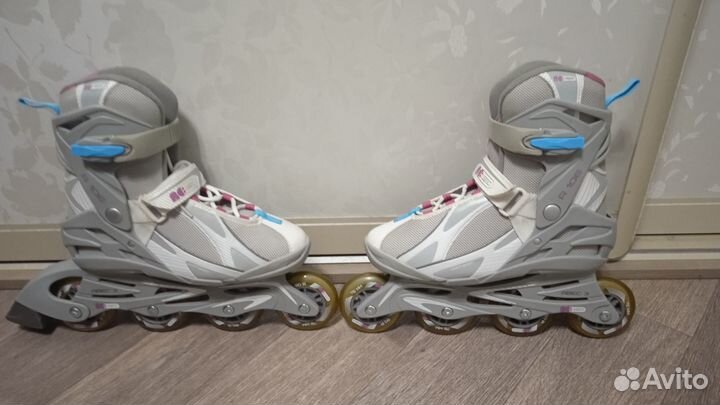 Продаю женские роликовые коньки Reaction R106