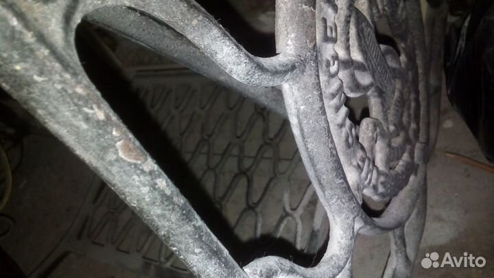 Швейная машина zinger на чугунной станине 19век