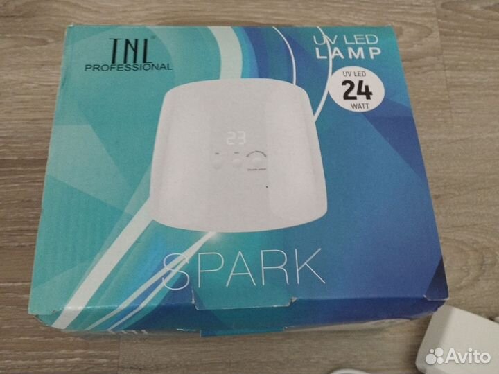 Лампа для ногтей новая