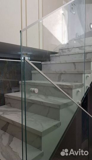 Лестничное ограждение из стекла