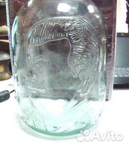 Банка с изображением сталина